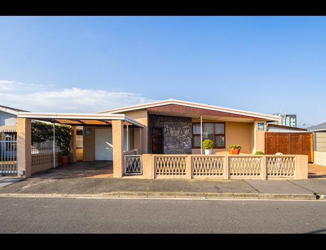 3 BEDROOM FREEHOLD SOLD IN CHURCHILL ESTATE